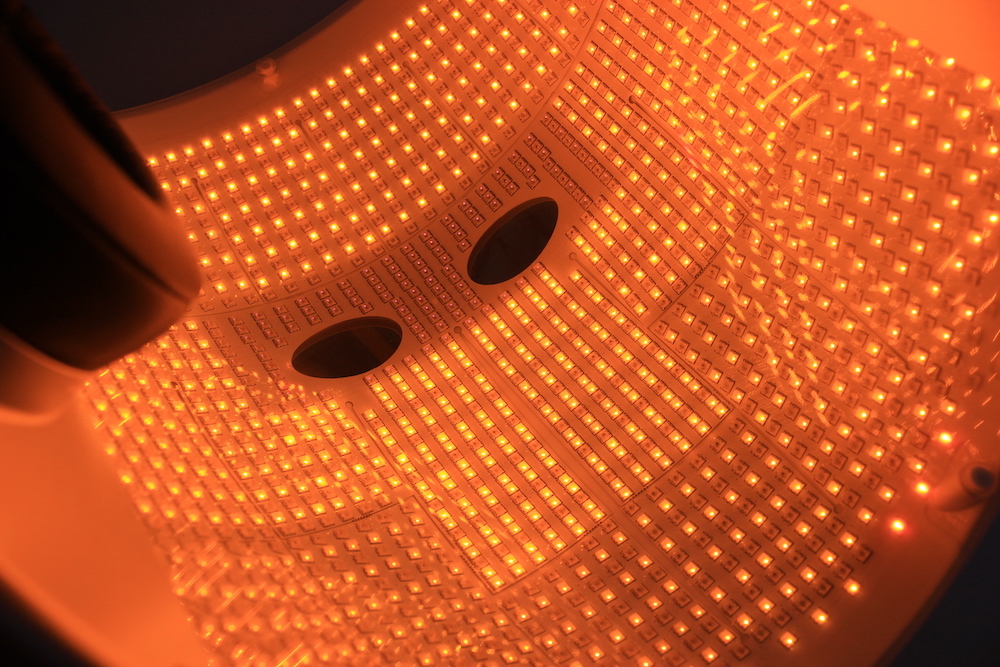 Гэртээ хэрэглэдэг LED маскууд үнэхээр үр дүнтэй юу? Мэргэжилтнүүд хариулж байна (фото 5)