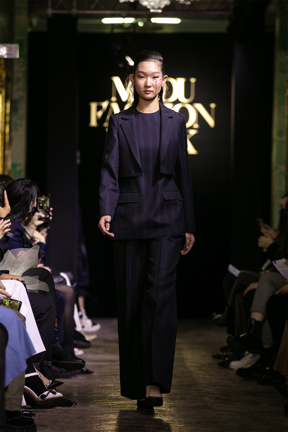 MPDU Fashion Week: Хувирах чадвартай, ухаалаг хувцаснууд LINE брэндийн цуглуулгад (фото 8)