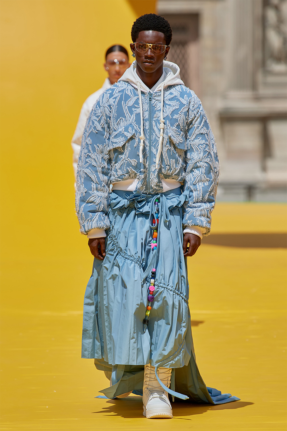 Виржил Аблогийн дурсгалд: Louis Vuitton брэндийн хавар-зун 2023 цуглуулга (фото 58)