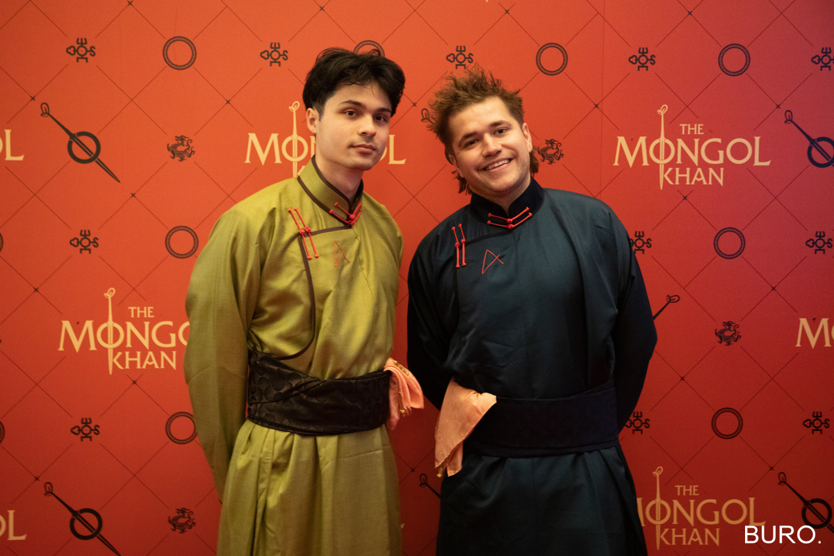 Лондон хотын Колизей театрт “Монгол Хаан” жүжиг нээлтээ хийлээ (фото 13)