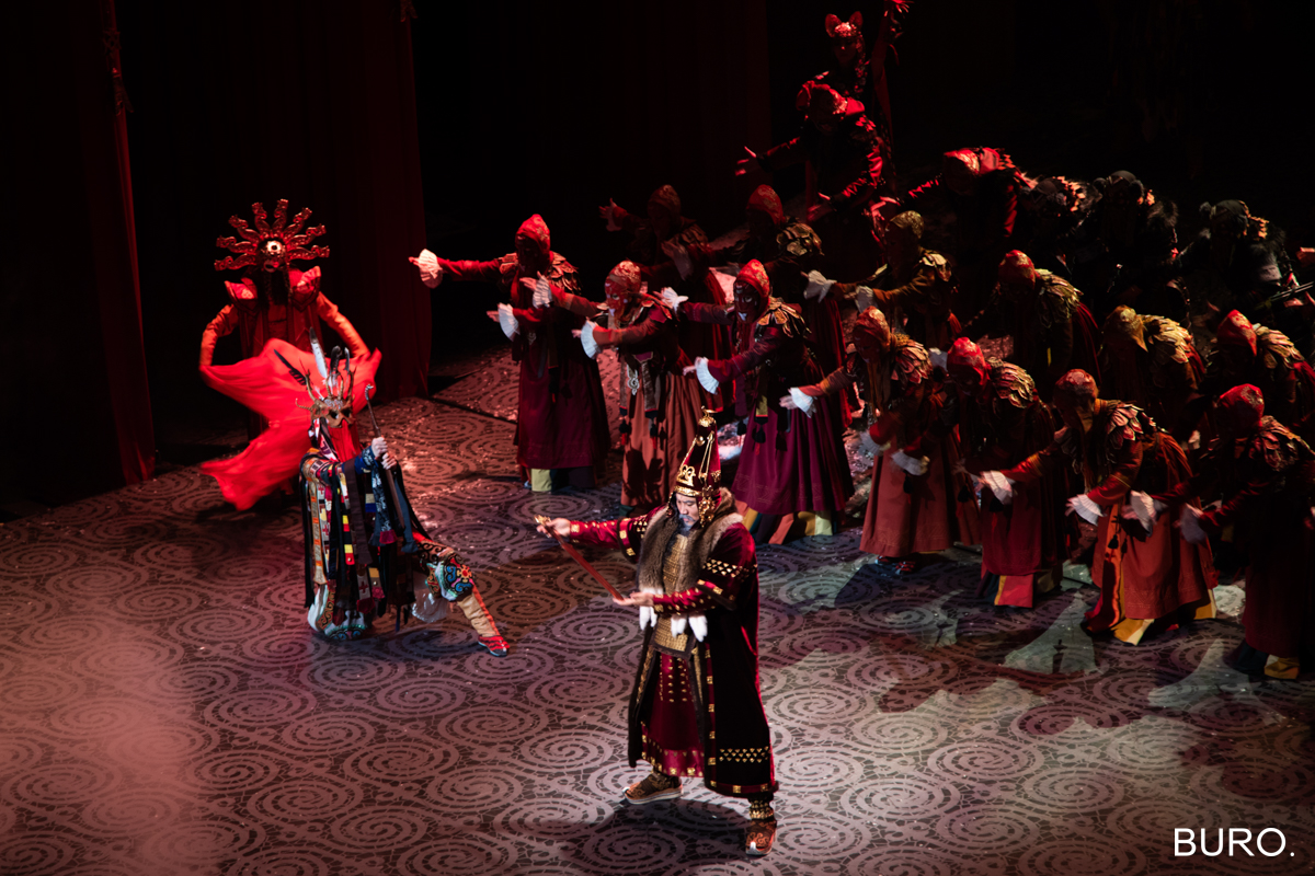 Лондон хотын Колизей театрт “Монгол Хаан” жүжиг нээлтээ хийлээ (фото 6)