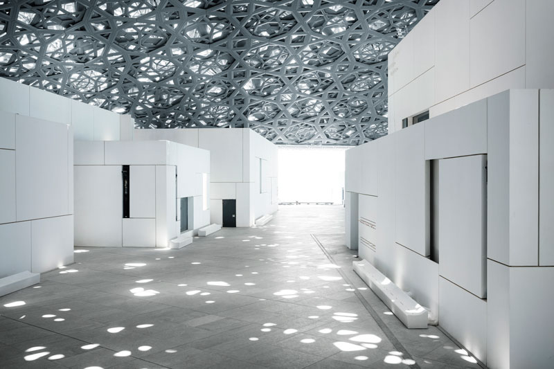 Архитектурын гайхамшиг: Абу-Даби дахь Луврын музейг харцгаая (фото 5)
