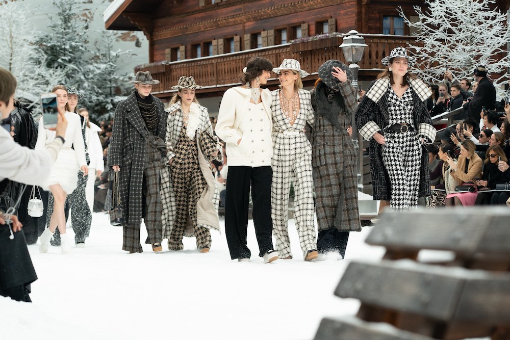 Баяртай Карл Лагерфельд: Дизайнерын Chanel-д зориулсан сүүлийн цуглуулга (фото 4)