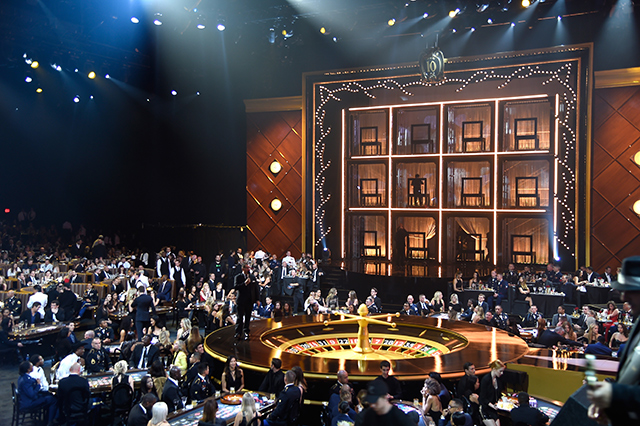 Жулия Робертс болон Роберт Де Ниро нар “Guys Choice Awards”  шагнал гардуулах ёслол дээр (фото 16)