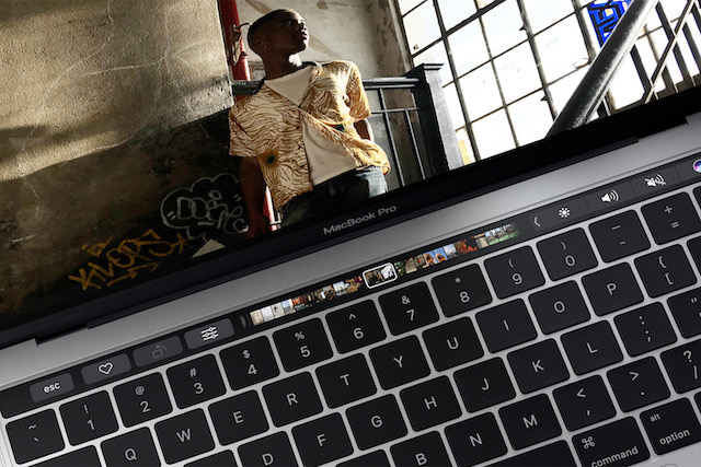Цуурхал батлагдлаа: Энэ бол шинэ MacBook Pro (фото 1)