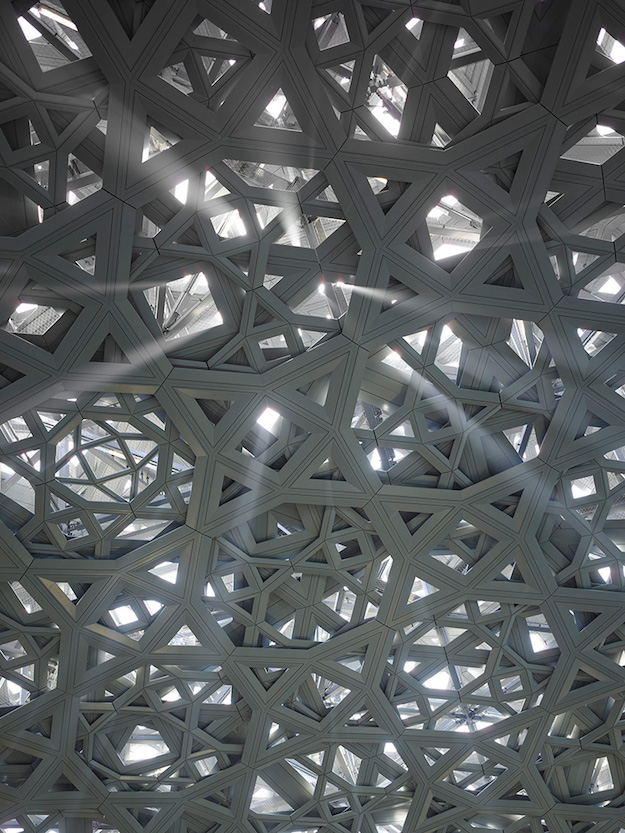 Архитектурын гайхамшиг: Абу-Даби дахь Луврын музейг харцгаая (фото 1)