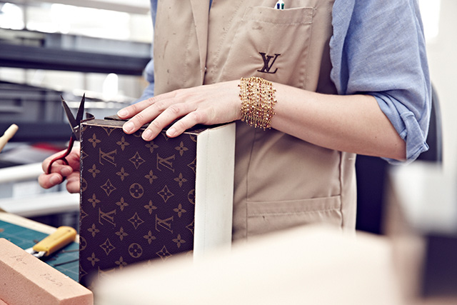 Louis Vuitton-ы урлан: Aлдарт брэндийн авдруудыг хаана, хэрхэн хийдэг вэ? (фото 5)