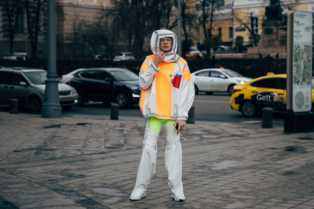 Street style: Москвагийн загварын долоо хоног дээрх шилдэг төрхүүд (фото 24)