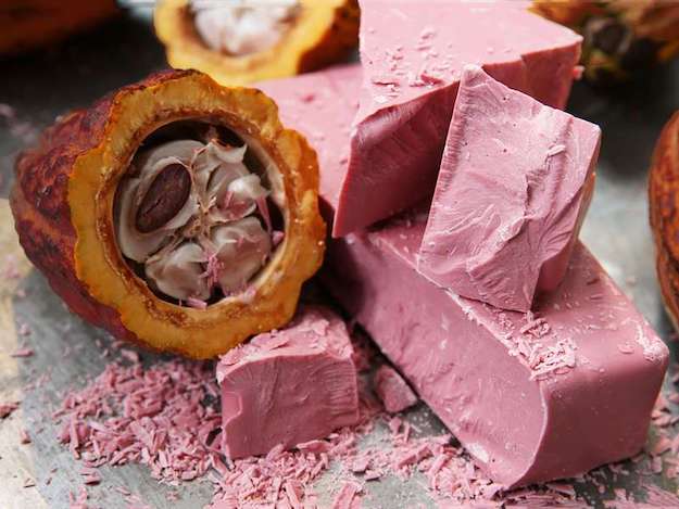 Ягаан шоколад: Хоолны мэргэжилтнүүд 80 жилийн дараа анх удаа шинэ төрлийн шоколад зохион бүтээлээ (фото 1)