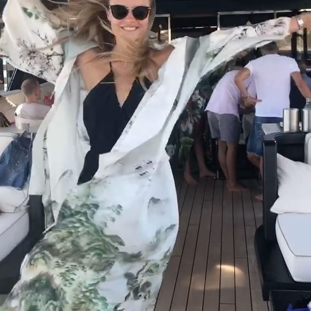 @remoruffini @franceruffini @eva_cavalli @dsquared2 @tonigarrn Thank You For The Best Lunch   Love My New Outfit From @forrestlesssleepers #somuchfun