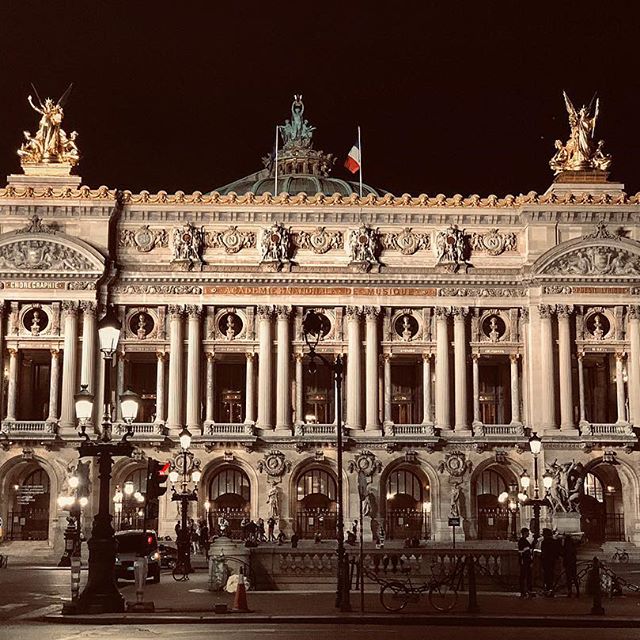 Opera by night, Paris IX     