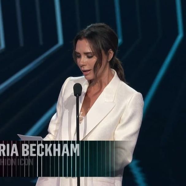 Honoured to receive the inaugural @PeoplesChoice Fashion Icon Award X vb #PCAs