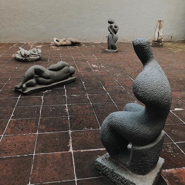  GELES CABRERA Mexico s first female sculptor and master of love and solitude and womanhood