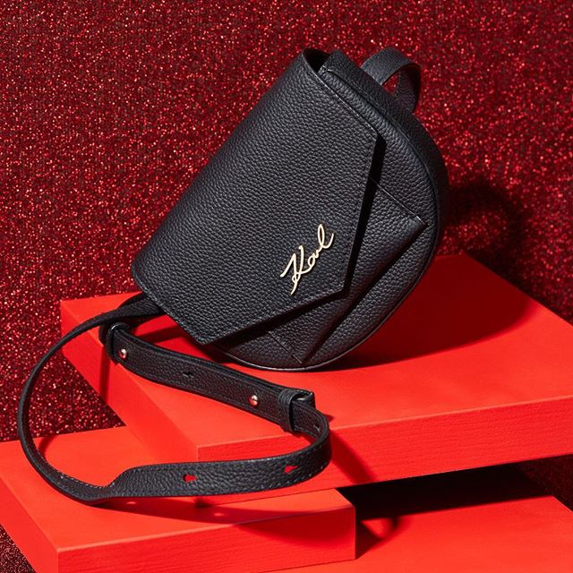The one gift that everyone can use: a black leather bumbag. #KARLHOLIDAYS