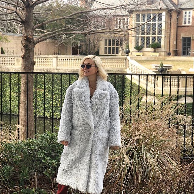 Perfect embodyment of all-American style: Nasiba @naseebs wearing our ice color mohair fur coat. Happy that more and more are embracing cruelty-free fur @vikagazinskaya_official_moscow #noanimalswereharmed #animalsfriendly #americanstyle