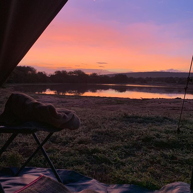 The view from my tent   6:30am #lenagoestoafrica Невероятный рассвет и вид из моей палатки  