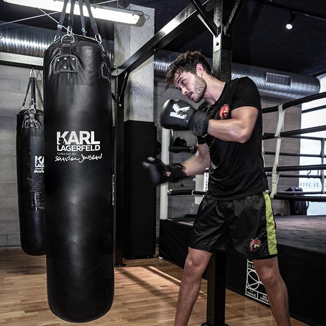 Yesterday in Paris, 10 top influencers joined @bentoub for a private boxing class and exclusive preview of the new KARL LAGERFELD curated by Sebastien Jondeau collection. Scroll for all highlights! #KARLLAGERFELD   @kevinpaumier1