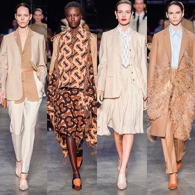 @RiccardoTisci17 s       second runway collection for @Burberry, he dedicated this show to the youth of today and to inspire them to express their voices and find the beauty in it   #Burberry #RiccardoTisci #AdutAkech #NataliaVodianova #IrinaShayk #FranSummers #MariacarlaBoscono #BirgitKos #fw19 #aw19 #lfw #londonfashionweek #burberryshow #newera #vogue #voguemagazine / photo credit: @voguerunway