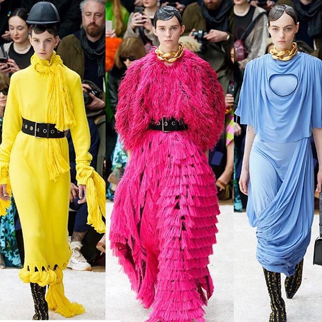 Geometric shapes and duality were the main focus of    @JW_Anderson s fall/winter 2019 collection. Anderson also explored a more refined tailoring that is inspired by menswear. We also are loving the bold colors that were chosen      
 
  #FTMRunway / #JWAnderson #JWAWAW19 #fw19 #aw19 #lfw #londonfashionweek #runway #fashion #style #model #vogue #voguemagazine / photo credit: @voguerunway