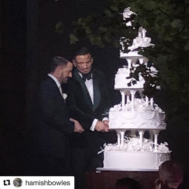 Congratulations     Repost @hamishbowles    
The casual cake #marcandcharswedding @themarcjacobs @chardefrancesco CONGRATULATIONS! @thepoolnyc