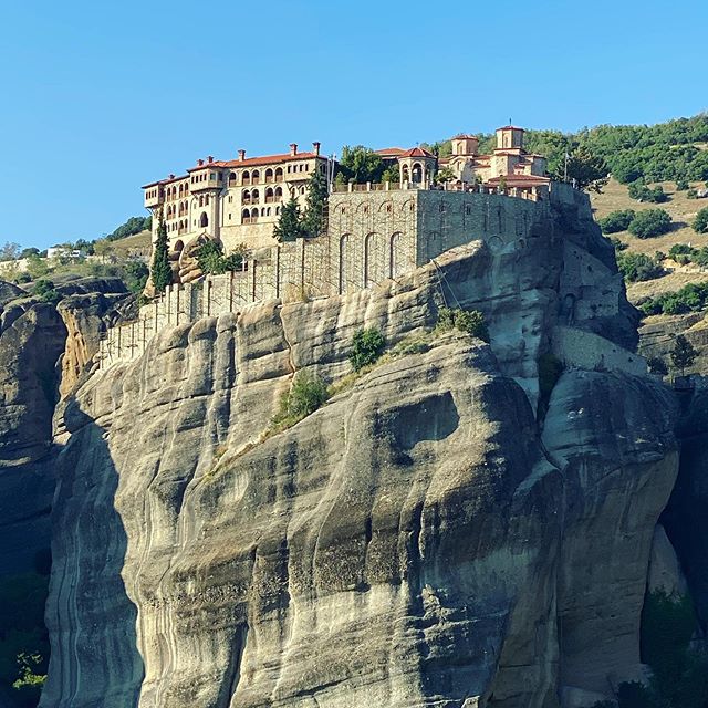 Here is to the 1st day of my pilgrimage... The Meteora is almost 8th wonder of the world, a rock formation in central Greece hosting one of the largest and most precipitously built complexes of Eastern Orthodox monasteries, second in importance only to Holly Mount Athos. Meteora is included on the UNESCO World Heritage List @unesco