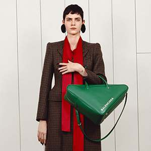 Бюро 24/7 тойм: Balenciaga, pre-fall 2017 Бюро 24/7 тойм: Balenciaga, pre-fall 2017
