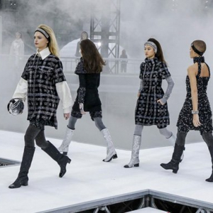 Бюро 24/7 тойм: Chanel, намар-өвөл 2017 Бюро 24/7 тойм: Chanel, намар-өвөл 2017