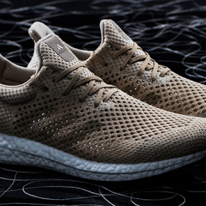 Adidas дэлхийн анхны биологийн задралд өртдөг пүүз гаргалаа Adidas дэлхийн анхны биологийн задралд өртдөг пүүз гаргалаа