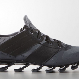 Adidas шинэ гүйлтийн кет танилцууллаа Adidas шинэ гүйлтийн кет танилцууллаа