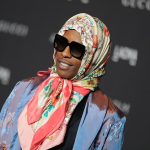 Рэппэр A$AP Rocky “бабушка” төрхийг тренд болгохоор сурталчилж байна Рэппэр A$AP Rocky “бабушка” төрхийг тренд болгохоор сурталчилж байна