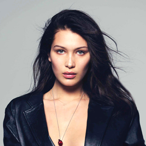Белла Хадид Victoria's Secret шоуны өмнө хэрхэн хооллож байна вэ? Белла Хадид Victoria's Secret шоуны өмнө хэрхэн хооллож байна вэ?