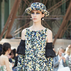 Кутюр загварын долоо хоног: Chanel Haute Couture, намар-өвөл 2017 Кутюр загварын долоо хоног: Chanel Haute Couture, намар-өвөл 2017