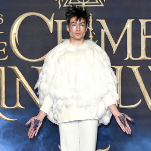Лондон дахь “Fantastic Beasts: The Crimes of Grindelwald” киноны нээлт Лондон дахь “Fantastic Beasts: The Crimes of Grindelwald” киноны нээлт