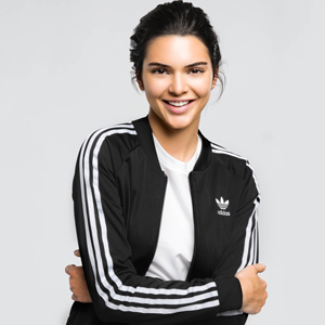 Кендалл Женнер adidas-ын нүүр царайгаар тодорлоо: Түүний өмсөх дуртай брэндийн кетүүд Кендалл Женнер adidas-ын нүүр царайгаар тодорлоо: Түүний өмсөх дуртай брэндийн кетүүд