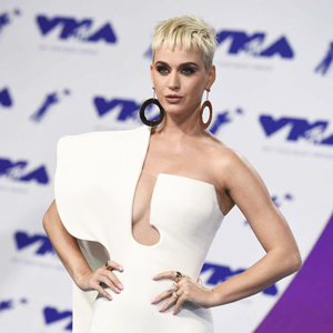 MTV Video Music Awards 2017 шагнал гардуулах ёслолын зочид MTV Video Music Awards 2017 шагнал гардуулах ёслолын зочид