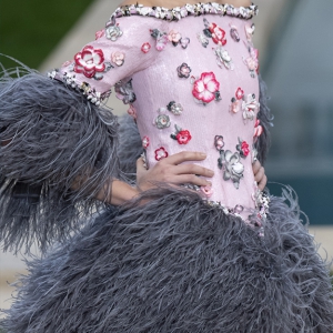 Ойроос харцгаая: Chanel Couture, хавар-зун 2019