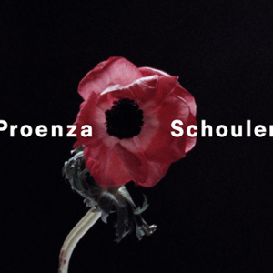 Тэр надад хайртай: Эмэгтэйчүүдийн хайрыг өгүүлсэн Proenza Schouler-ын сурталчилгаа