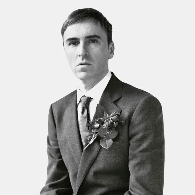 Раф Симонс ба Жонатан Андерсон нар оны шилдэг дизайнеруудаар тодорлоо Раф Симонс ба Жонатан Андерсон нар оны шилдэг дизайнеруудаар тодорлоо