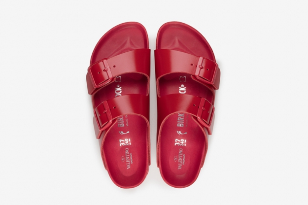 Valentino “Birkenstock“ сандаалийн тансаг зэрэглэлийн хувилбарыг  танилцууллаа