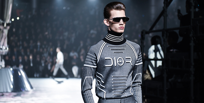 Ойроос харцгаая: Ирээдүйг ойртуулсан Dior Homme pre-fall 2019 цуглуулга Ойроос харцгаая: Ирээдүйг ойртуулсан Dior Homme pre-fall 2019 цуглуулга