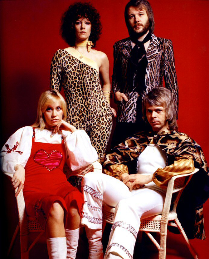 ABBA хамтлаг 39 жилийн дараа анх удаа шинэ дуунуудаа гаргах гэж байна