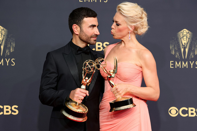 Emmy 2021 шагнал гардуулах ёслолын ялагчид тодорлоо