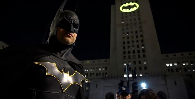 Batman 80 нас хүрлээ: Дэлхий дахинаа түүний төрсөн өдрийг тэмдэглэж байна