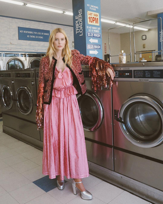 Instagram дахь тренд: \"Laundrogram\" буюу автомат угаалгын газар зургаа даруулах нь