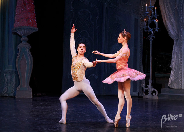 Цөмөөхэй балетын хаалт: Д.Алтанхуяг Большой театрын Губанова Анастасиятай хамт гоцлолоо