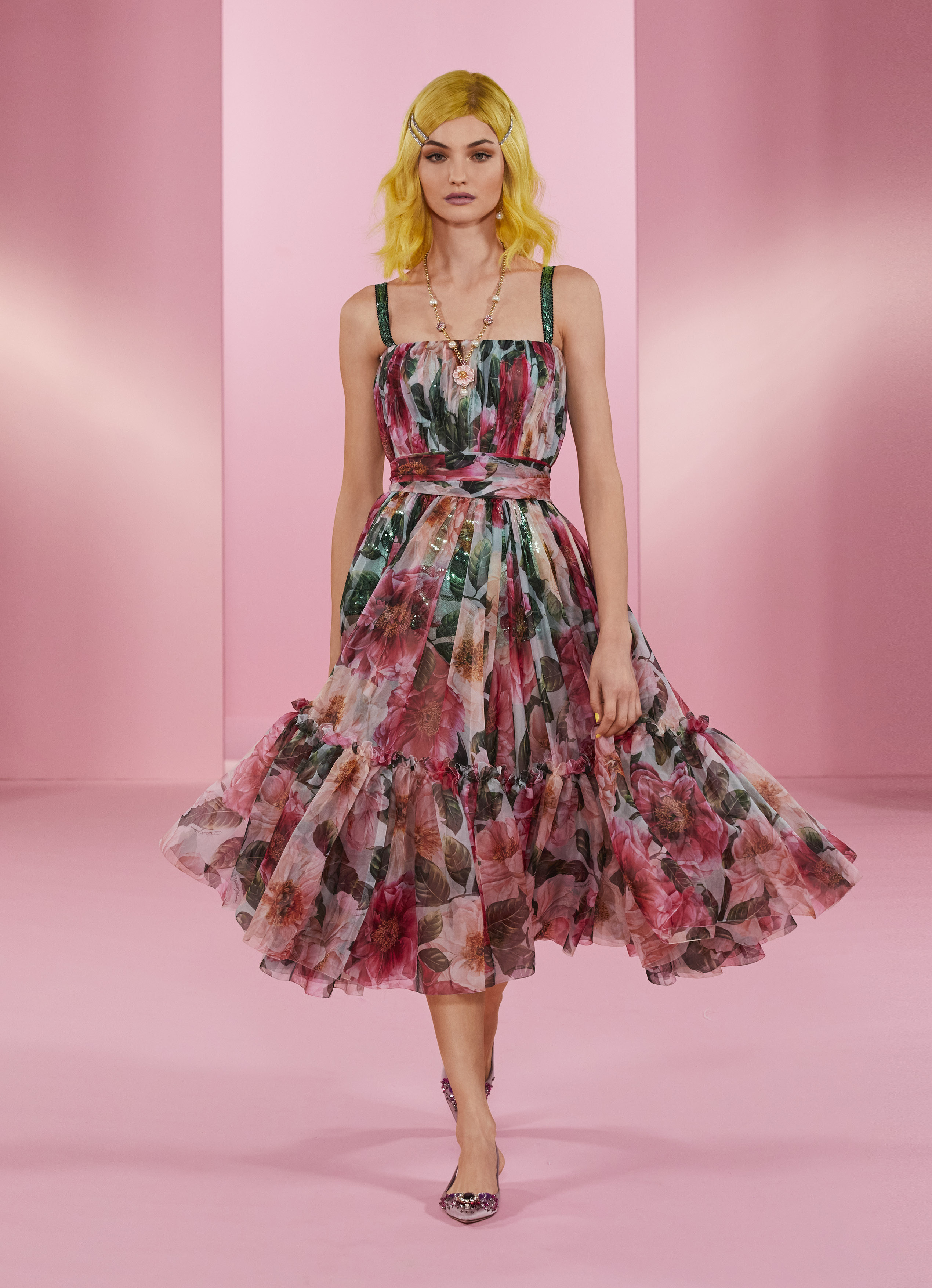 Dolce & Gabbana бүхэлдээ пастель өнгийн цуглуулга бүтээлээ (фото 26)