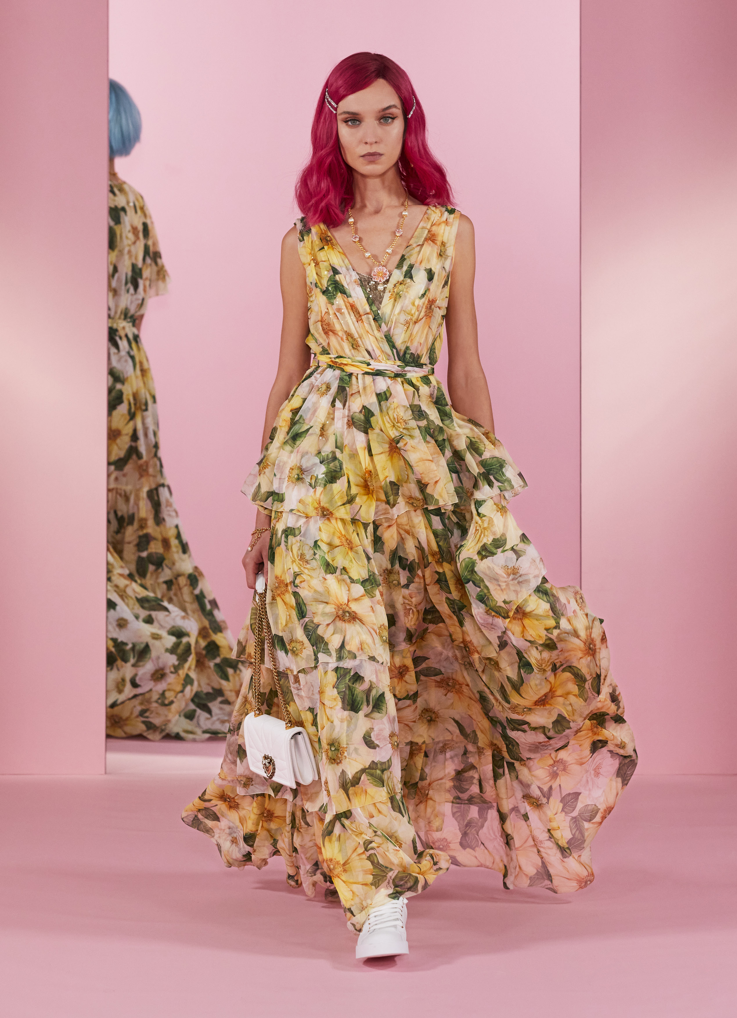 Dolce & Gabbana бүхэлдээ пастель өнгийн цуглуулга бүтээлээ (фото 30)