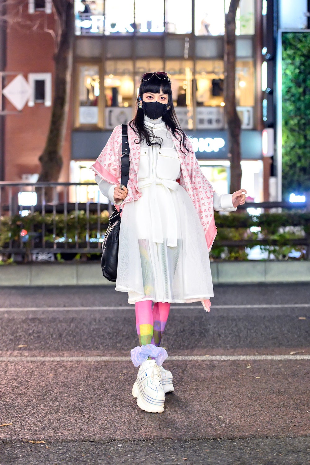Токиогийн загварын долоо хоногийн шилдэг street style төрхүүд (фото 38)