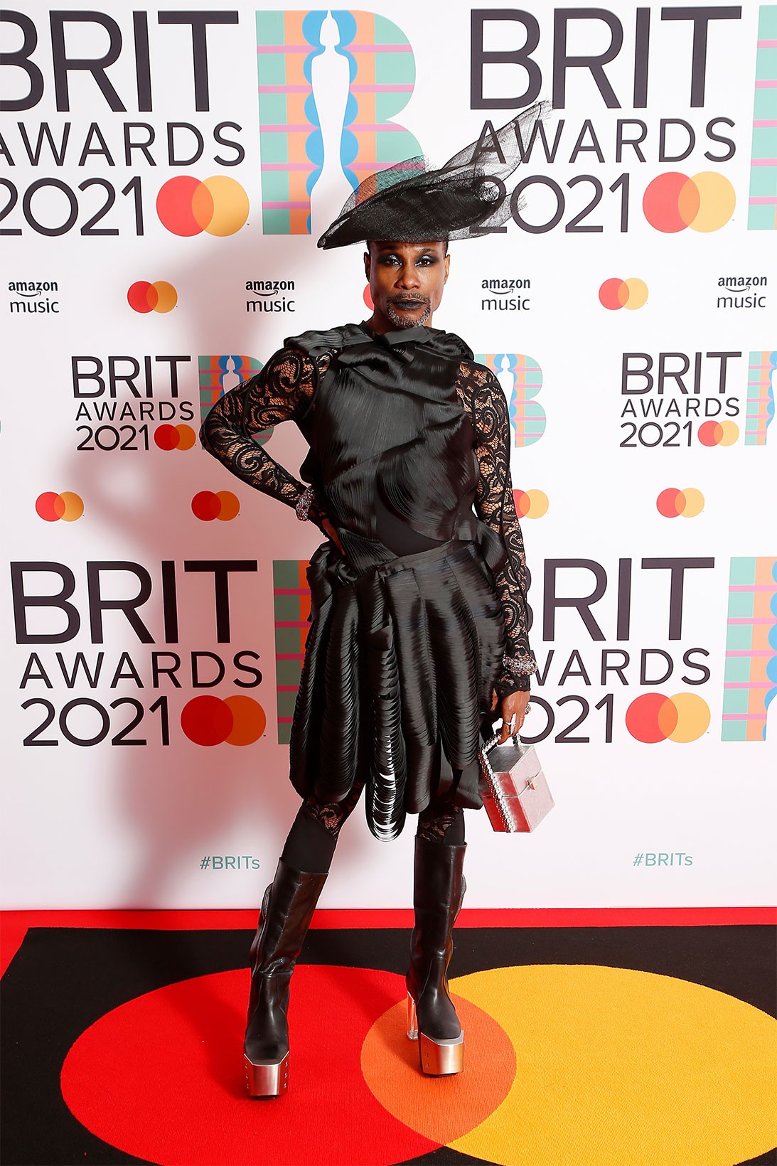 Brit Awards 2021: Улаан хивсний шилдэг төрхүүд (фото 6)