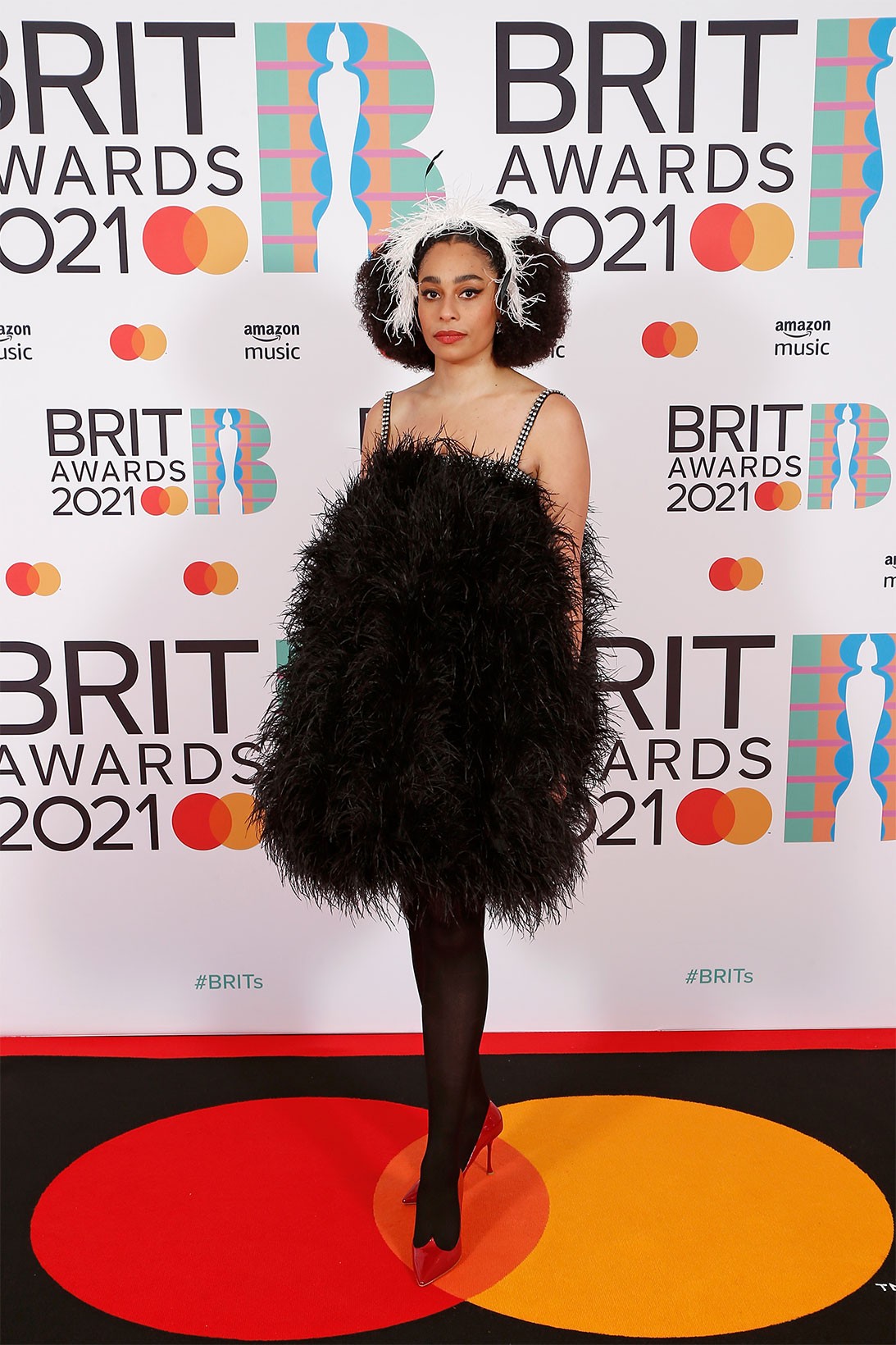 Brit Awards 2021: Улаан хивсний шилдэг төрхүүд (фото 9)